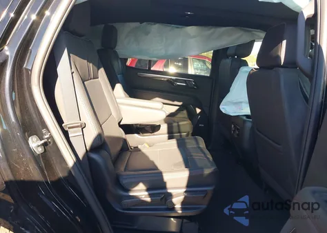 2025 Chevrolet Tahoe 4Wd Rst z USA, uszkodzony, nr VIN 1GNS6RRD4SR248422